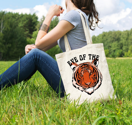 Eye Of The Tiger Tote Bag